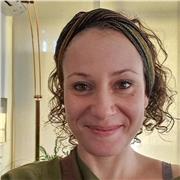 Dott.ssa in antropologia offre lezioni individuali e aiuto compiti per le materie umanistiche, francese e spagnolo.